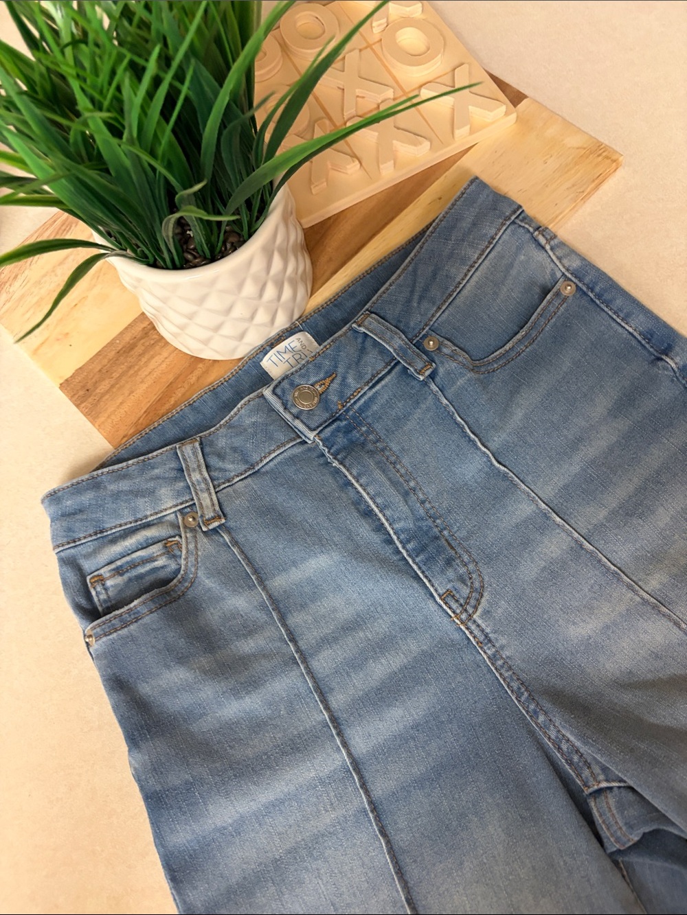 Women's Wide Leg Jeans - Picture 4 of 5
